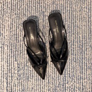 MARC FISHER BLACK PATENT BOW HEEL SIZE 9